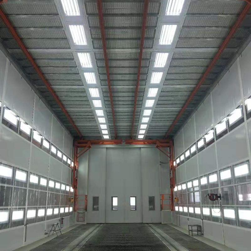 Cabina di verniciatura per veicoli pesanti
