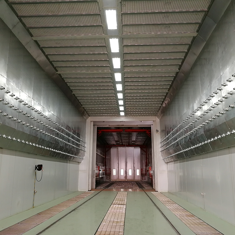 Cabina di verniciatura per veicoli pesanti
