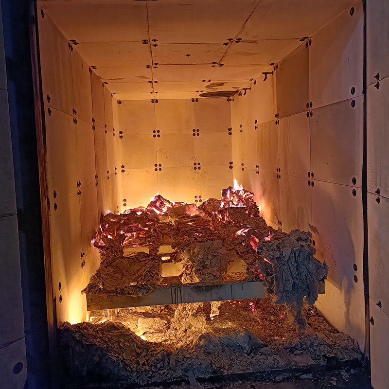 Forno di pirolisi e cabina di pulizia